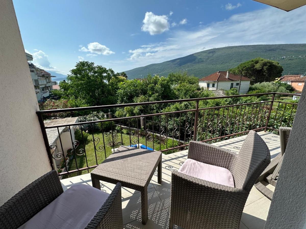 Villa Alla Bed And Breakfast Herceg Novi Dış mekan fotoğraf