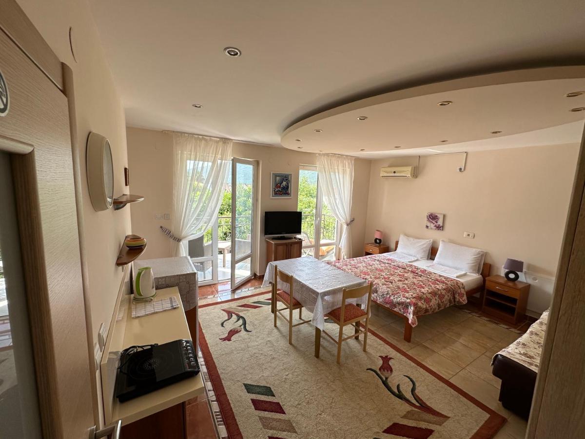 Villa Alla Bed And Breakfast Herceg Novi Dış mekan fotoğraf