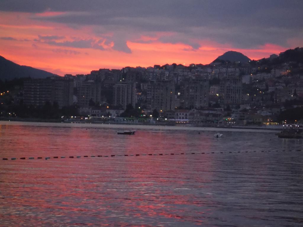 Villa Alla Bed And Breakfast Herceg Novi Dış mekan fotoğraf