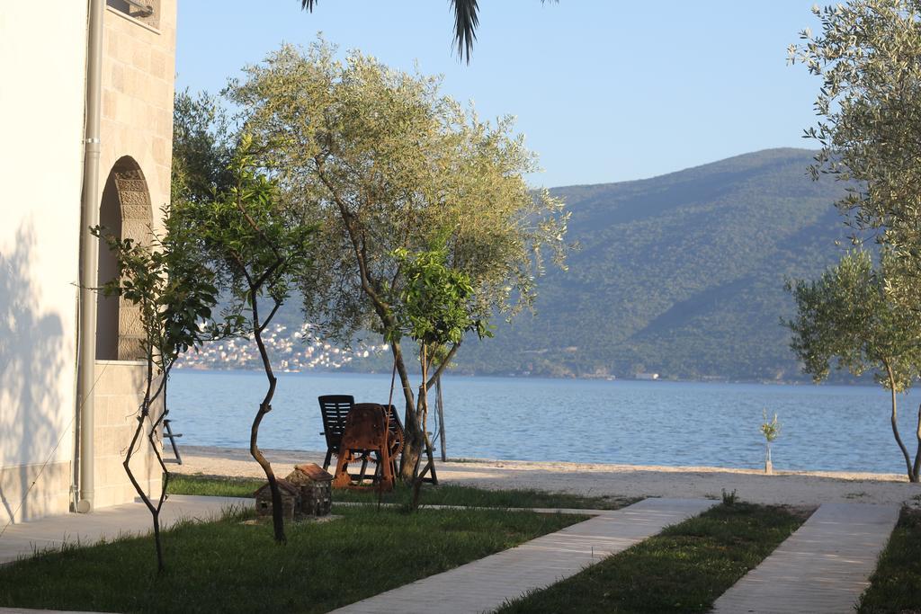 Villa Alla Bed And Breakfast Herceg Novi Dış mekan fotoğraf